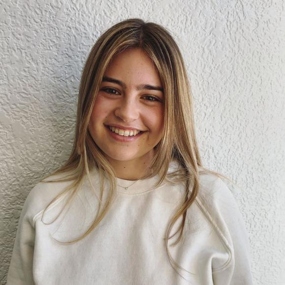 Meet your Posher, Hannah - Picture 1 of 1